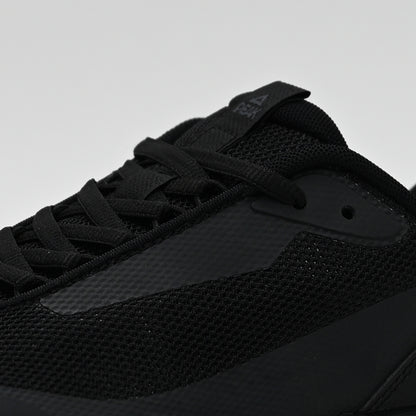 PEAK FOOTWEAR