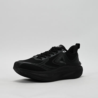 PEAK FOOTWEAR