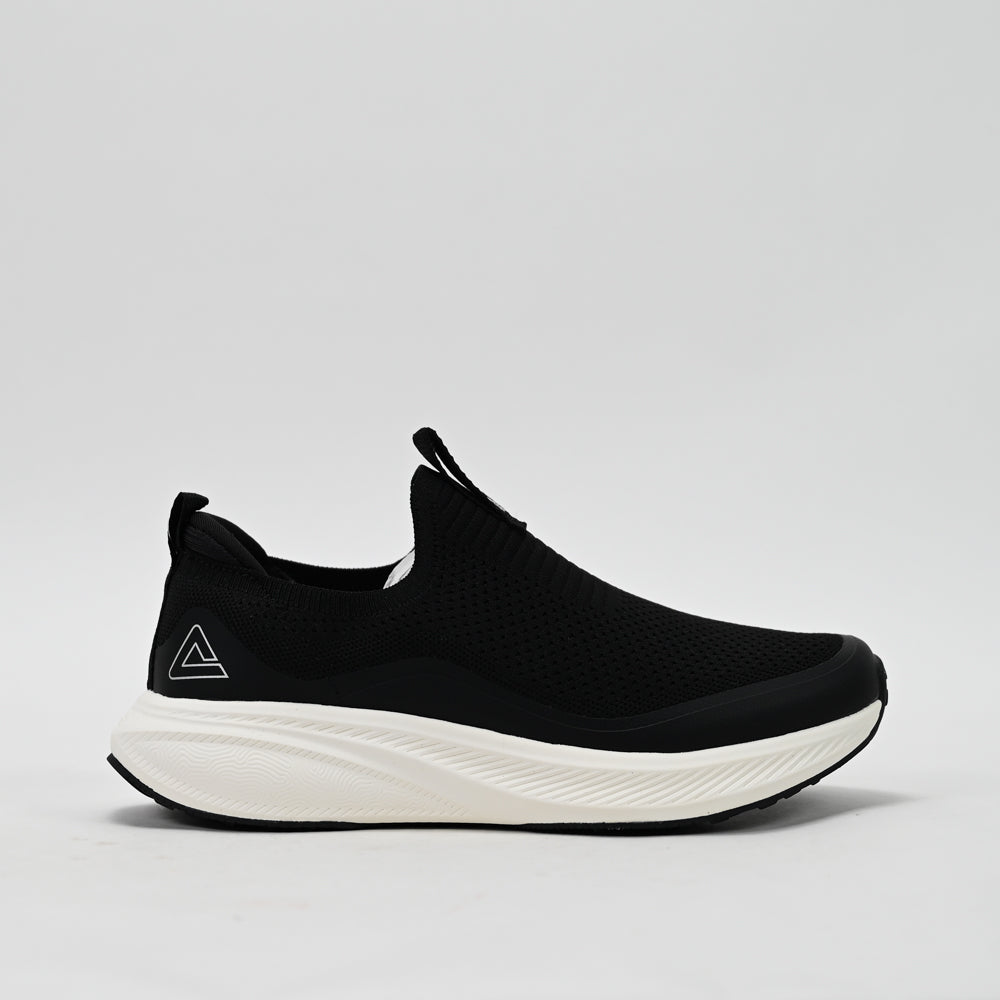 PEAK FOOTWEAR