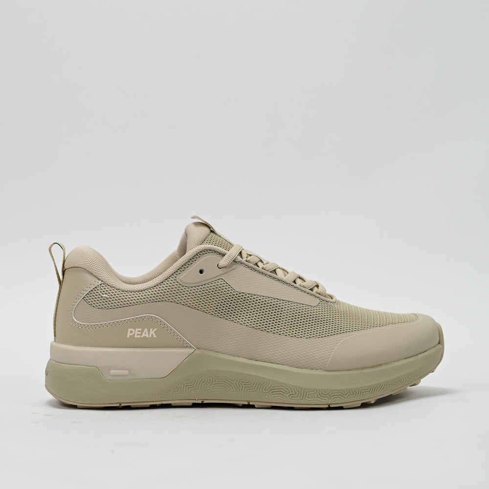 PEAK FOOTWEAR