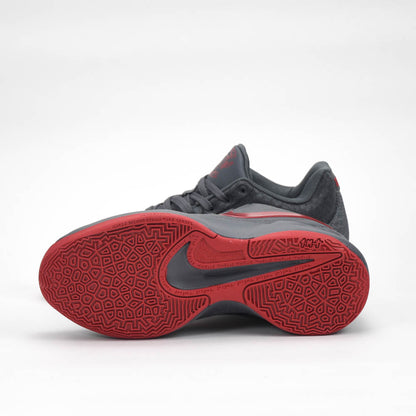 NIKE GS 12:AM
