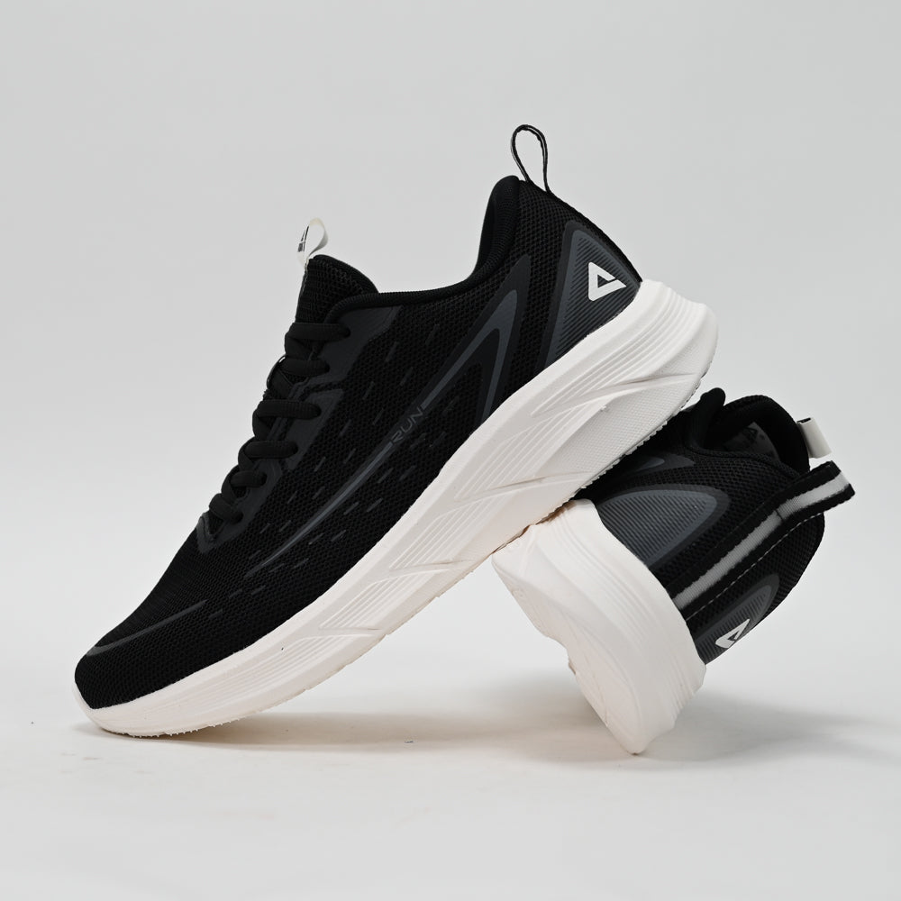 PEAK FOOTWEAR