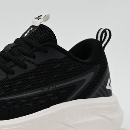 PEAK FOOTWEAR