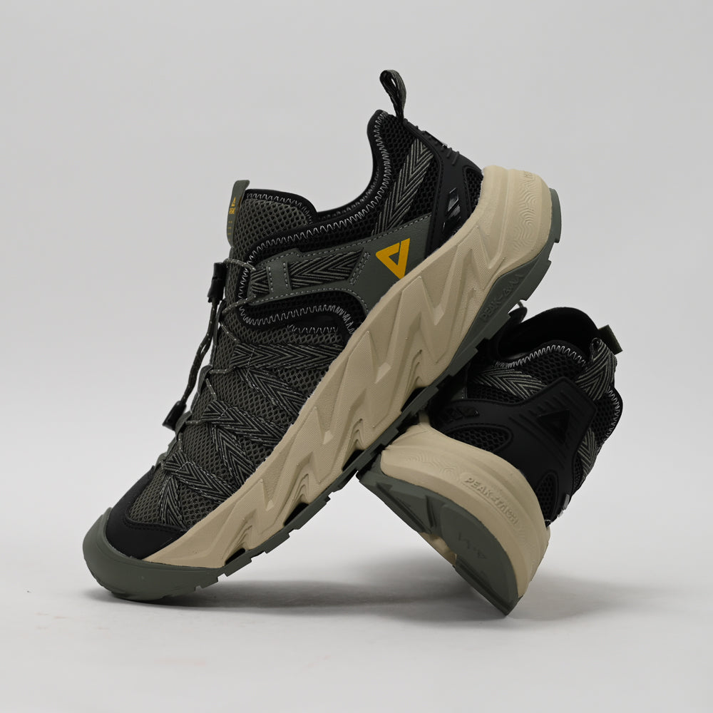 PEAK FOOTWEAR