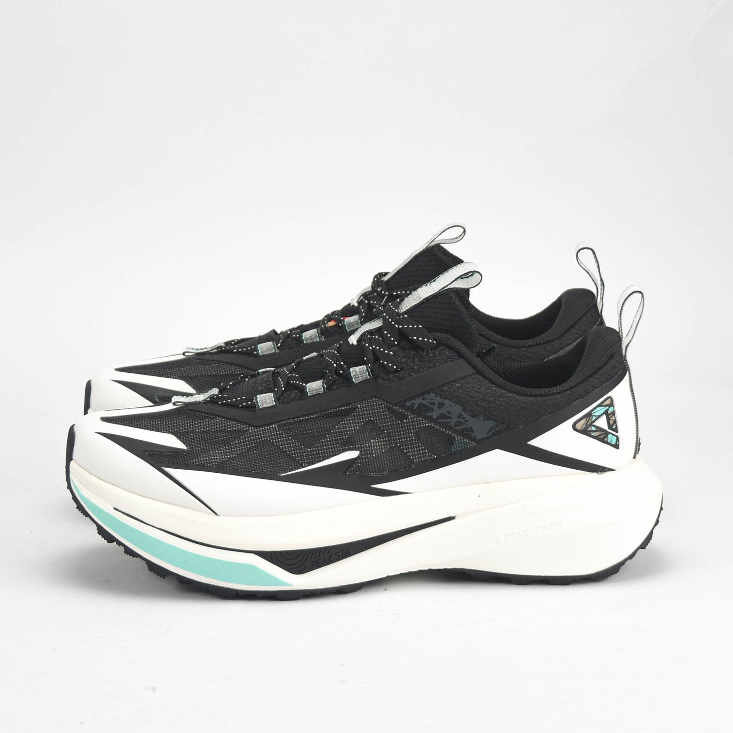 PEAK SHOES