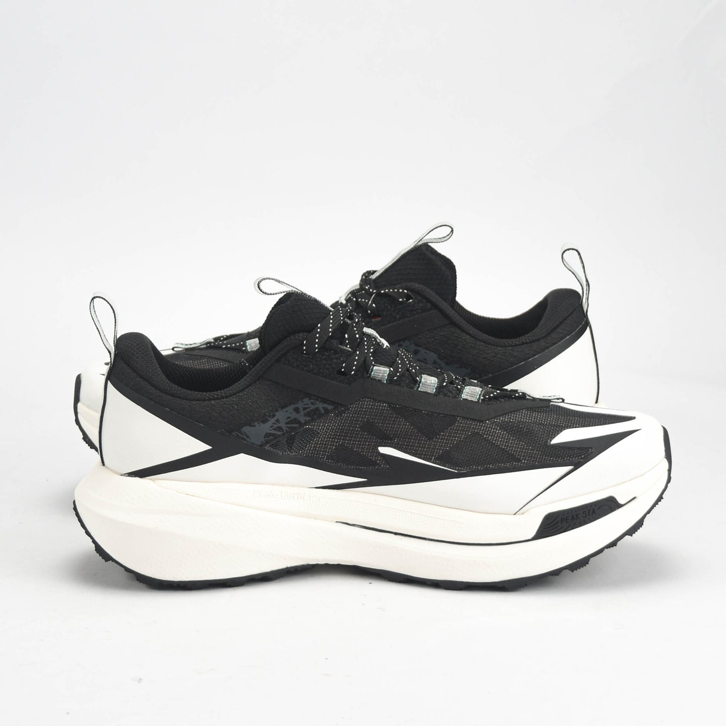 PEAK SHOES
