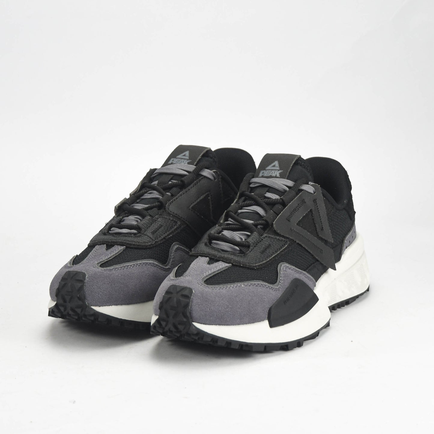 PEAK SHOES