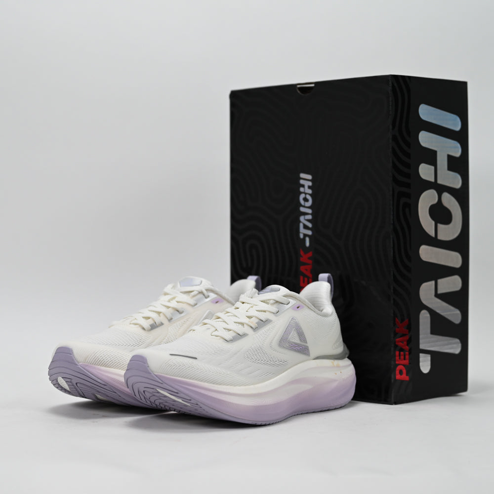 PEAK FOOTWEAR