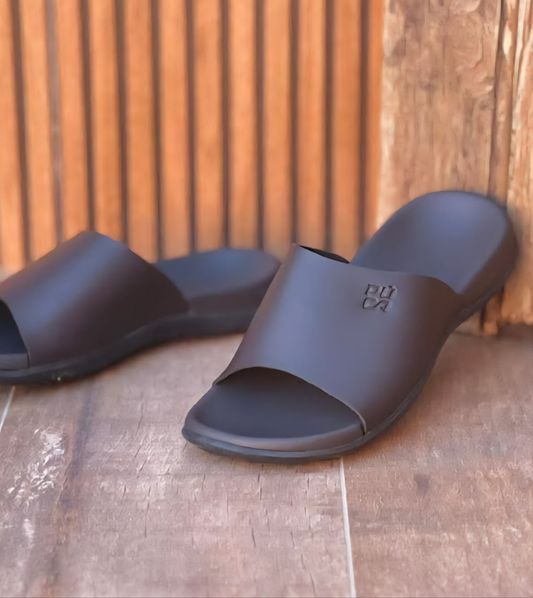 PUCA  SLIPPERS CRATER BROWN. 10934