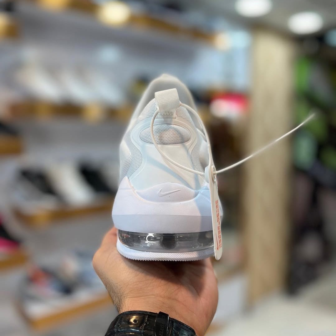 NIKE AIR MAX ALPHA SAVAGE