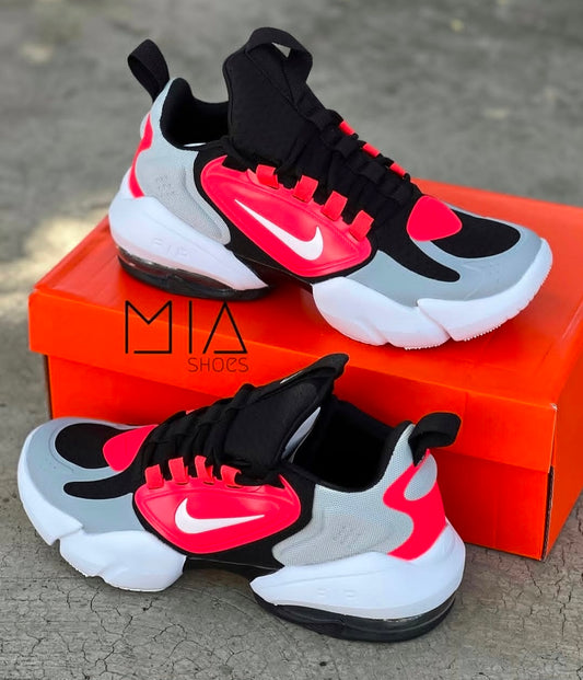 NIKE AIR MAX ALPHA SAVAGE