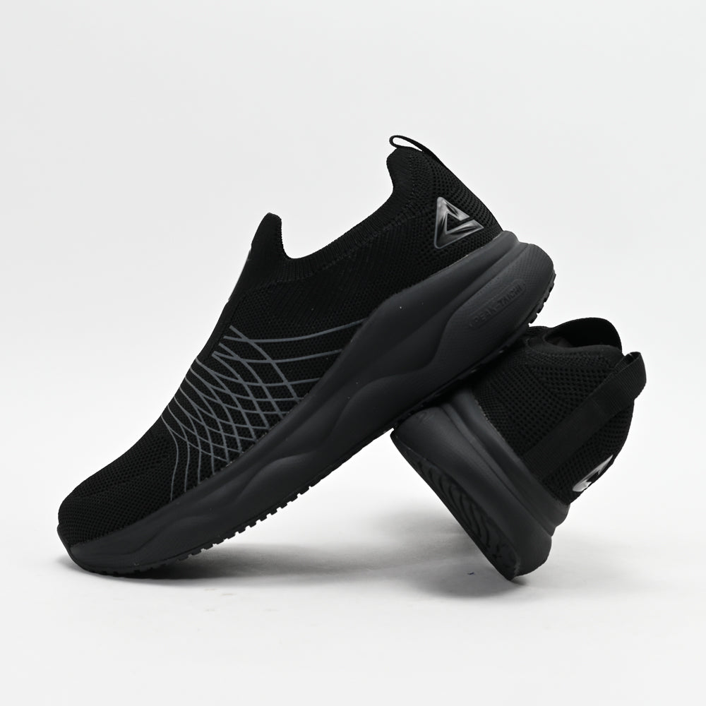 PEAK FOOTWEAR