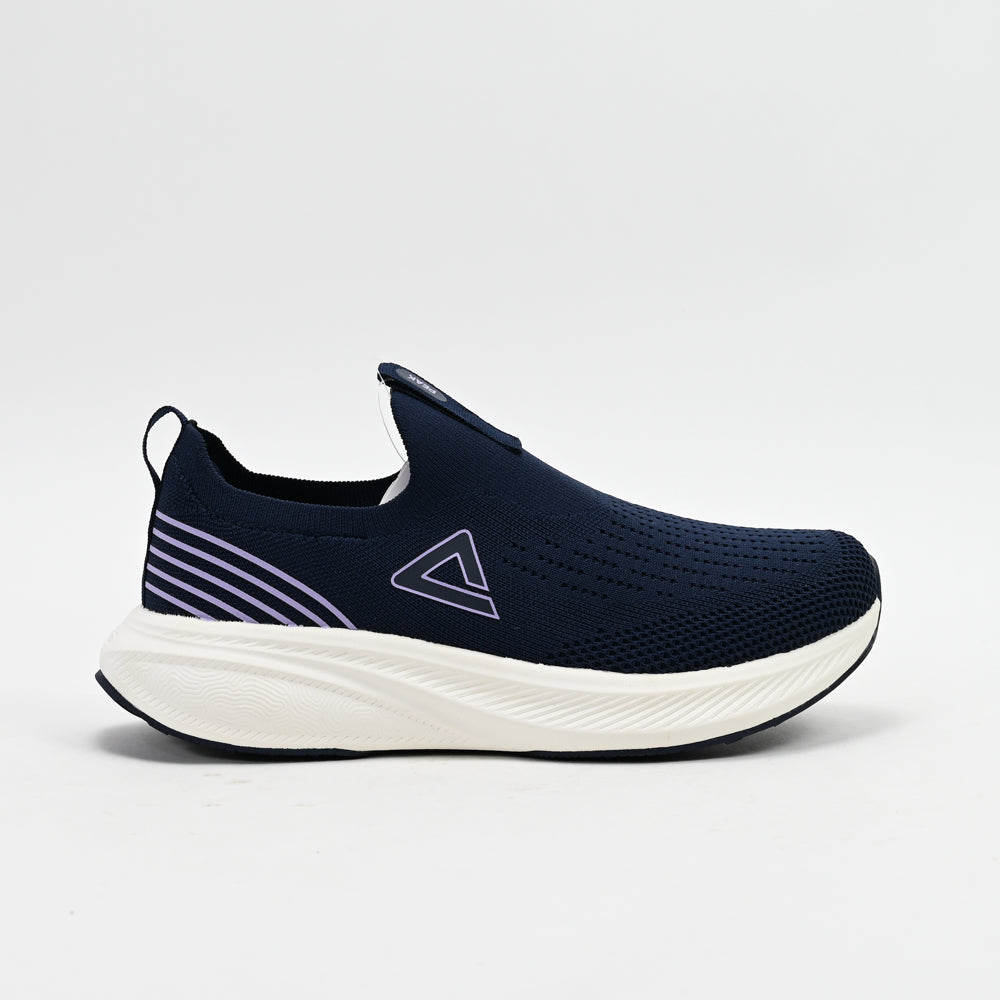 PEAK FOOTWEAR