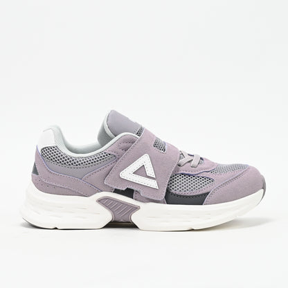 PEAK FOOTWEAR