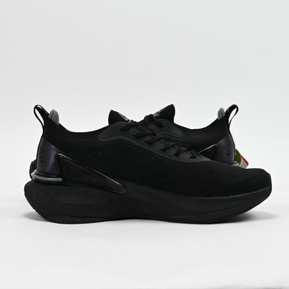 PEAK FOOTWEAR