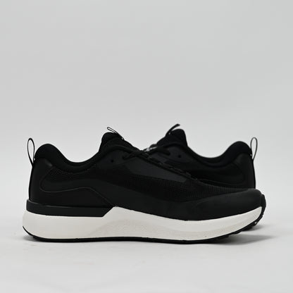 PEAK FOOTWEAR
