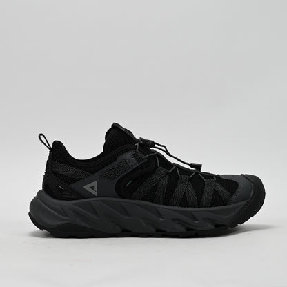 PEAK FOOTWEAR