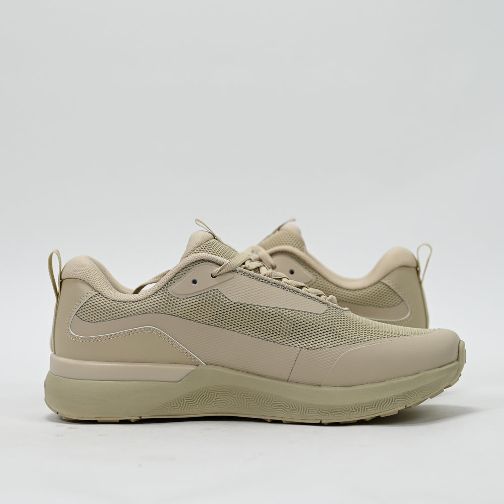 PEAK FOOTWEAR