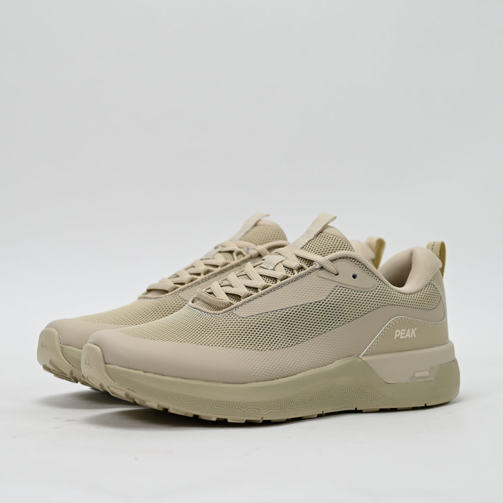 PEAK FOOTWEAR