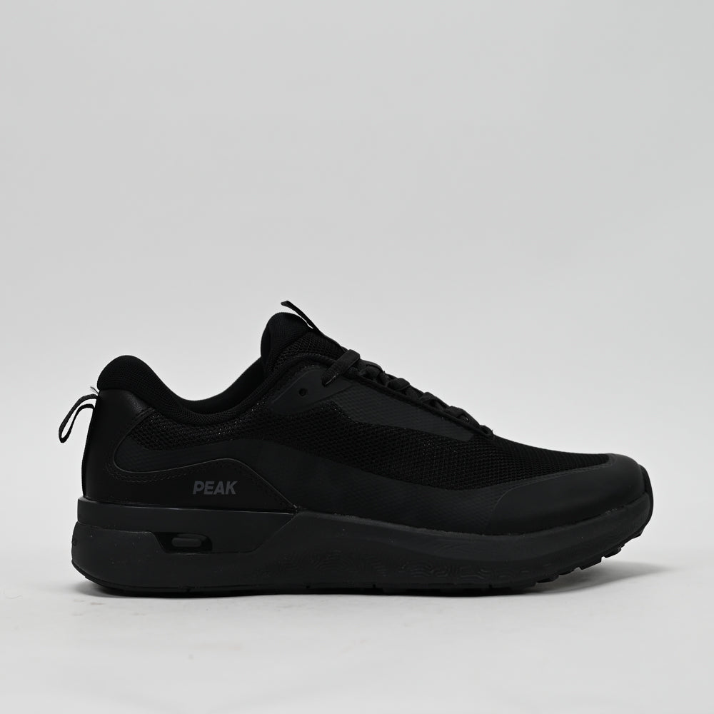 PEAK FOOTWEAR