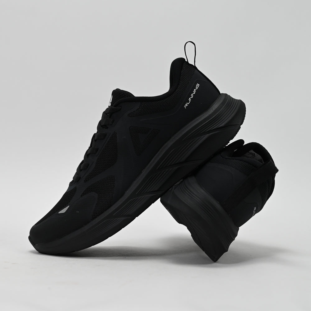 PEAK FOOTWEAR