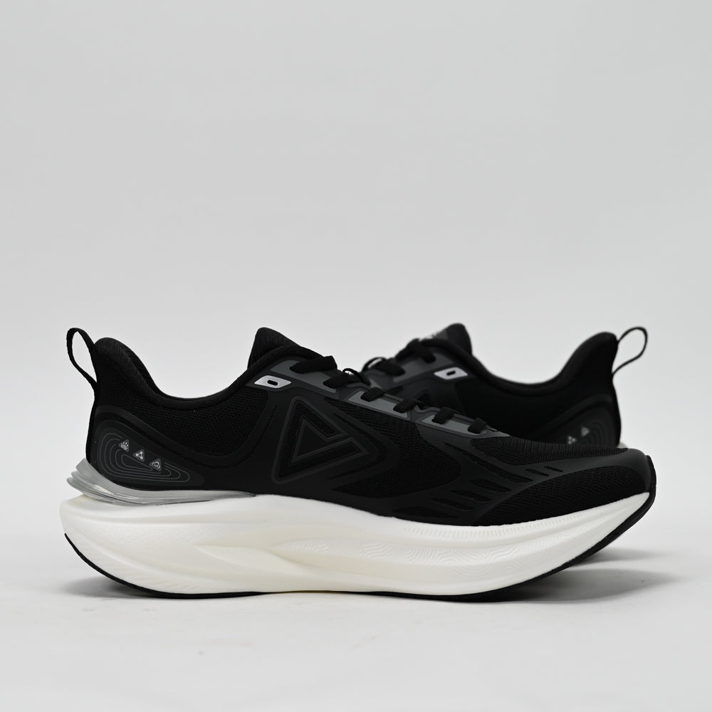 PEAK FOOTWEAR
