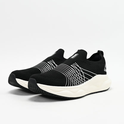 PEAK FOOTWEAR