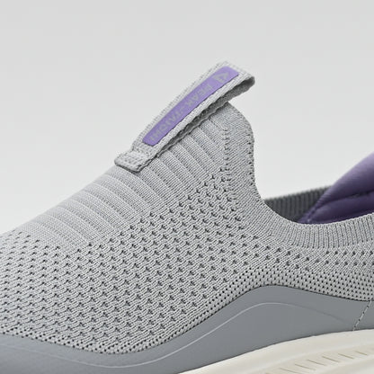 PEAK FOOTWEAR