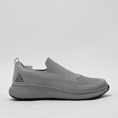 PEAK FOOTWEAR