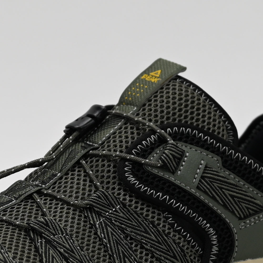 PEAK FOOTWEAR