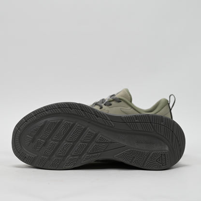 PEAK FOOTWEAR