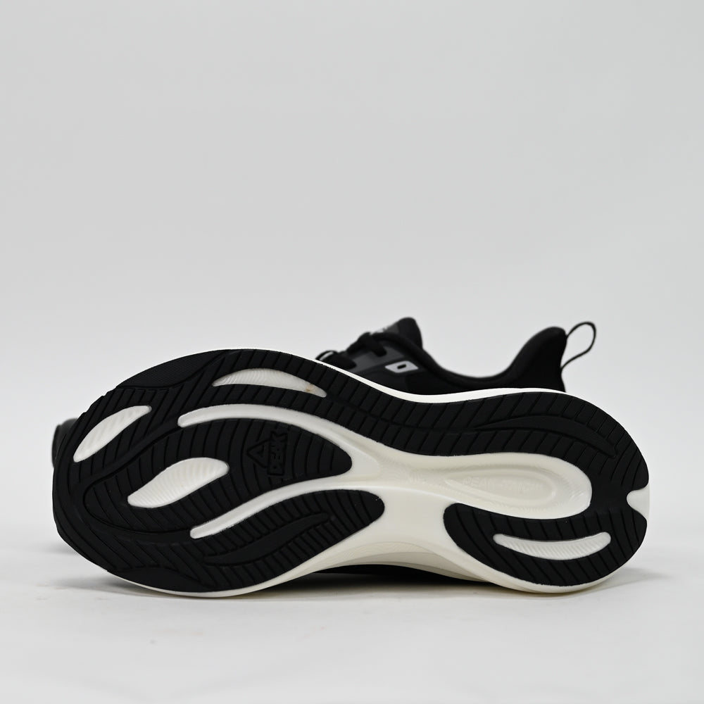 PEAK FOOTWEAR