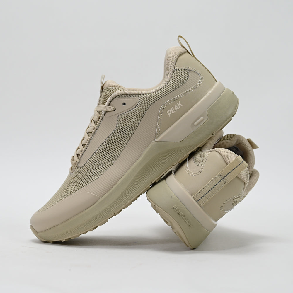 PEAK FOOTWEAR