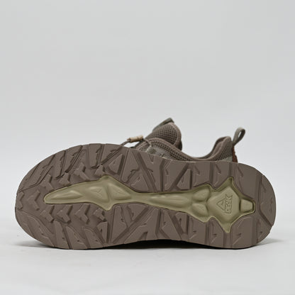 PEAK FOOTWEAR