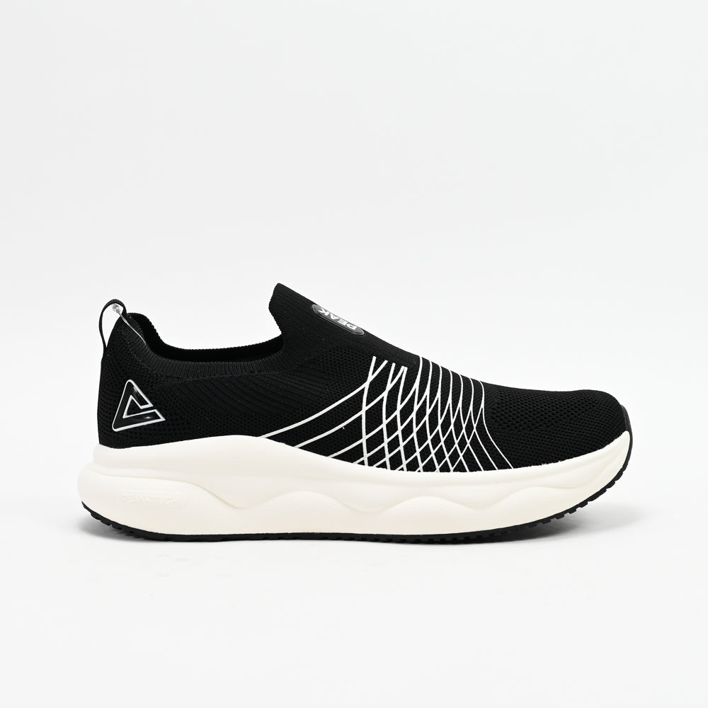 PEAK FOOTWEAR