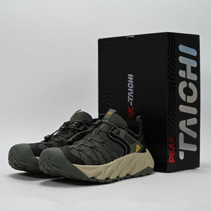 PEAK FOOTWEAR