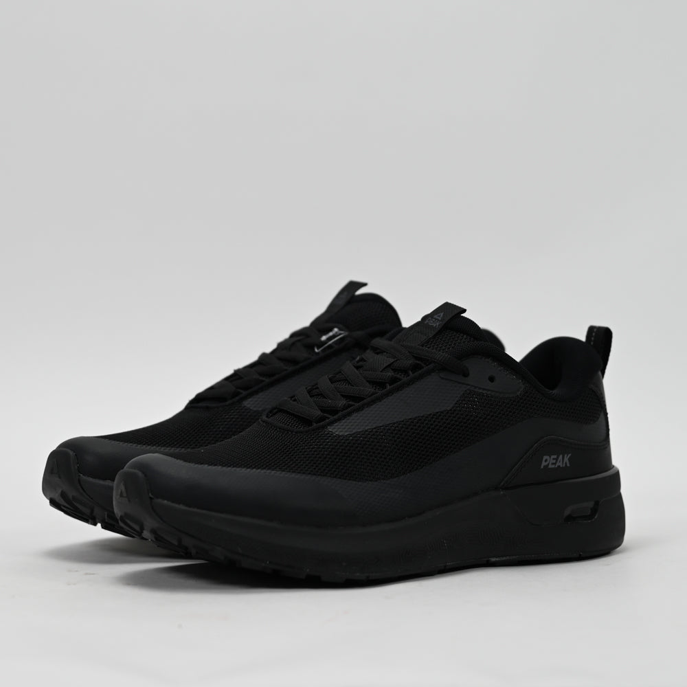 PEAK FOOTWEAR
