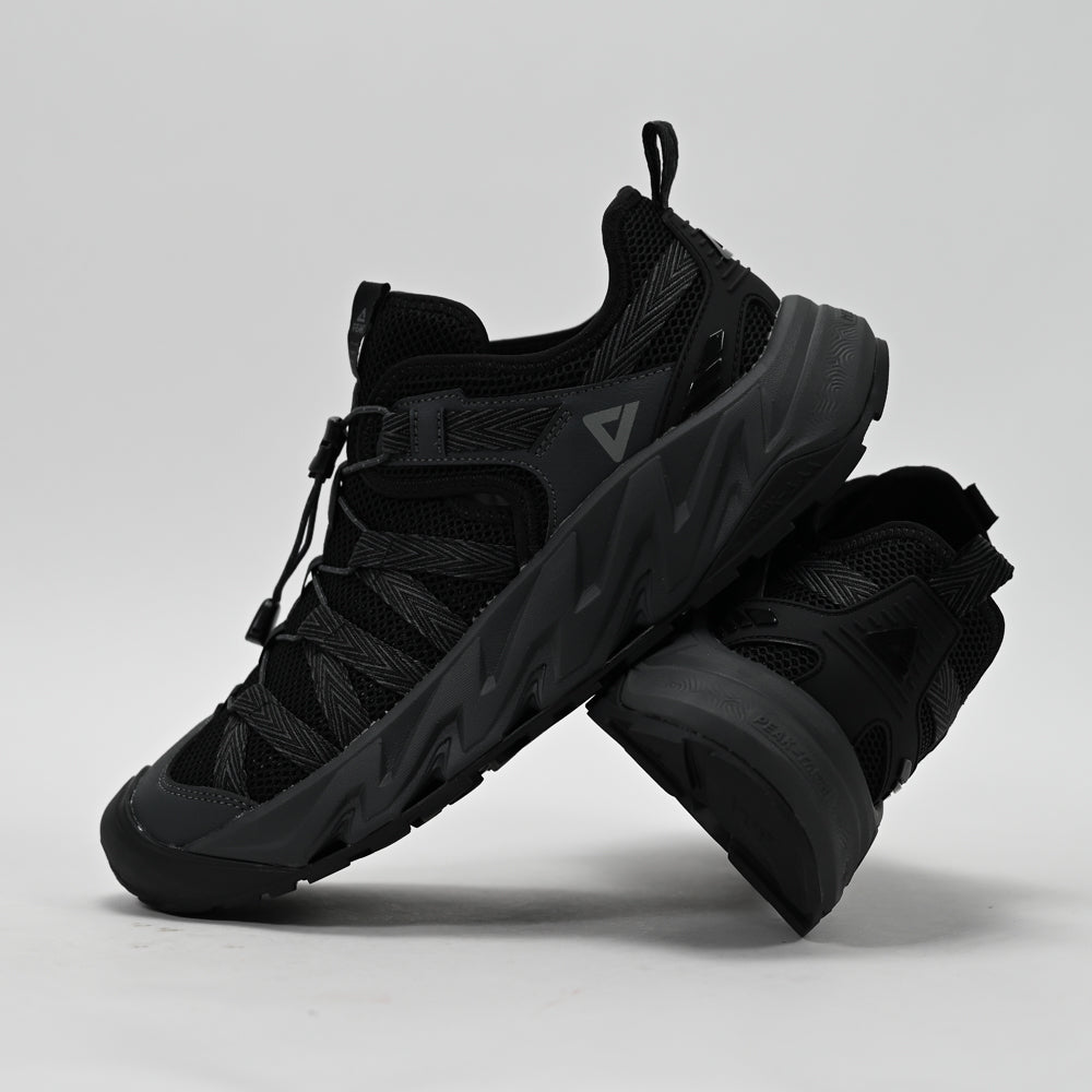 PEAK FOOTWEAR