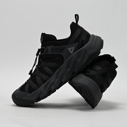 PEAK FOOTWEAR