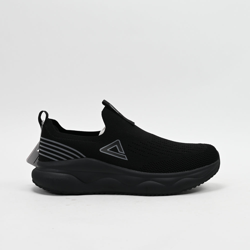 PEAK FOOTWEAR