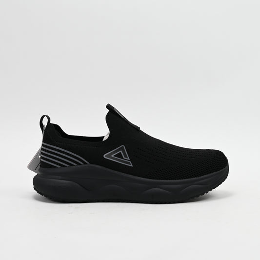 PEAK FOOTWEAR