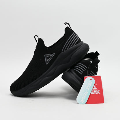 PEAK FOOTWEAR