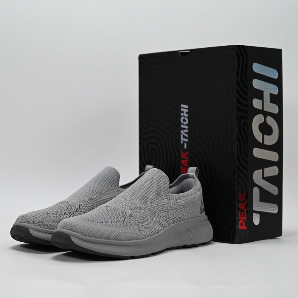 PEAK FOOTWEAR