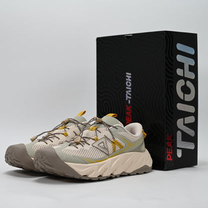 PEAK FOOTWEAR