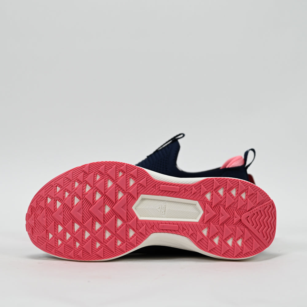 PEAK FOOTWEAR