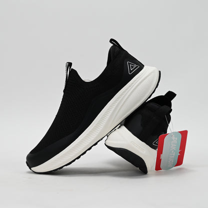 PEAK FOOTWEAR