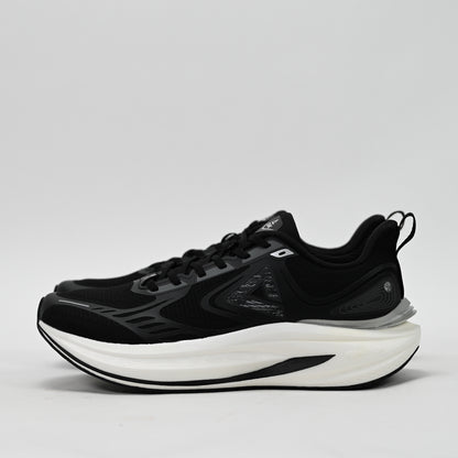 PEAK FOOTWEAR