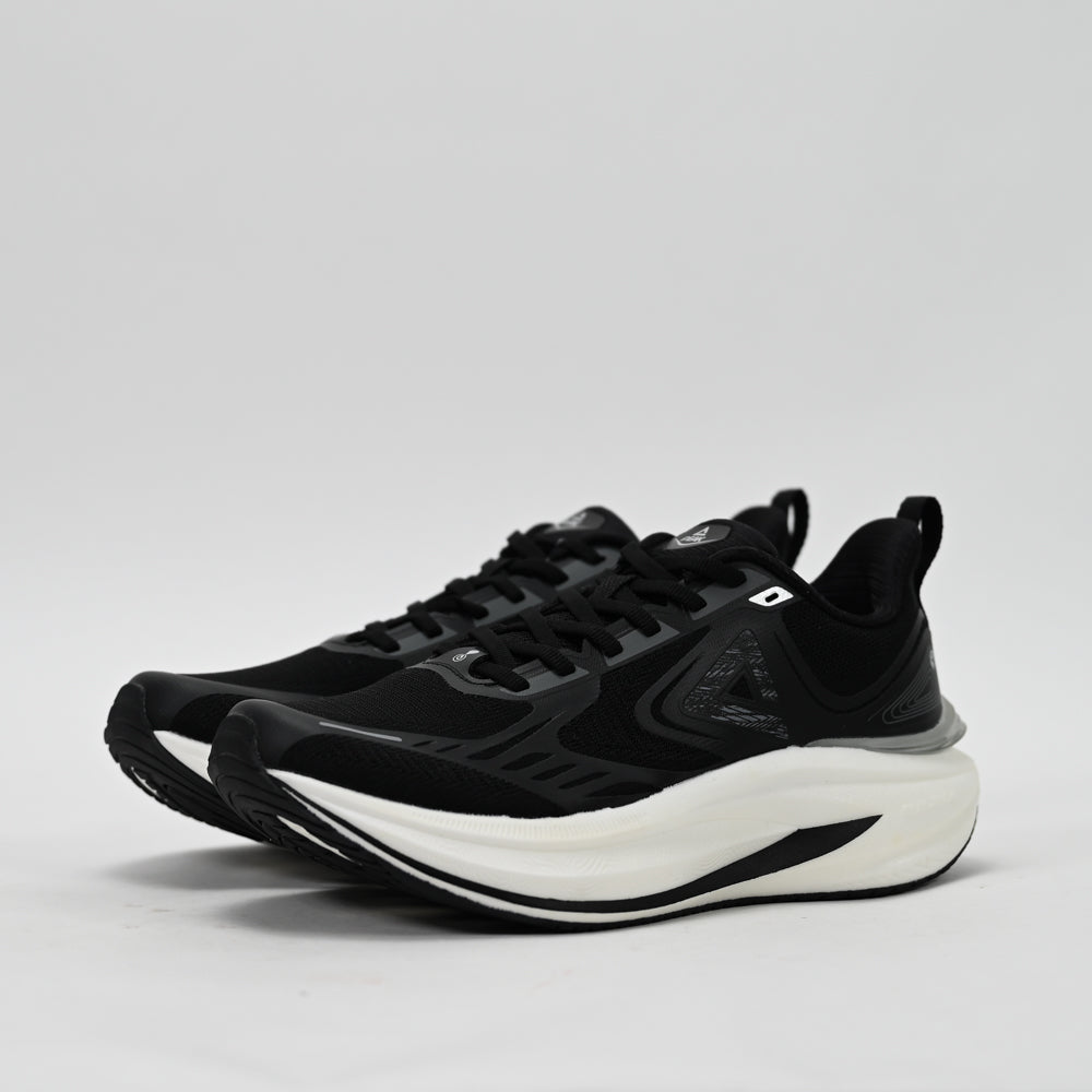 PEAK FOOTWEAR