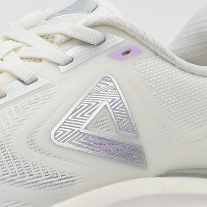 PEAK FOOTWEAR