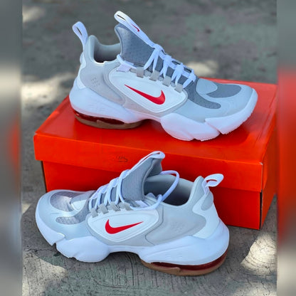 NIKE AIR MAX ALPHA SAVAGE